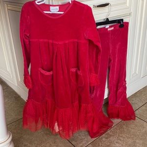 Adorable girls red velvet feeling Naartije outfit. Size 7